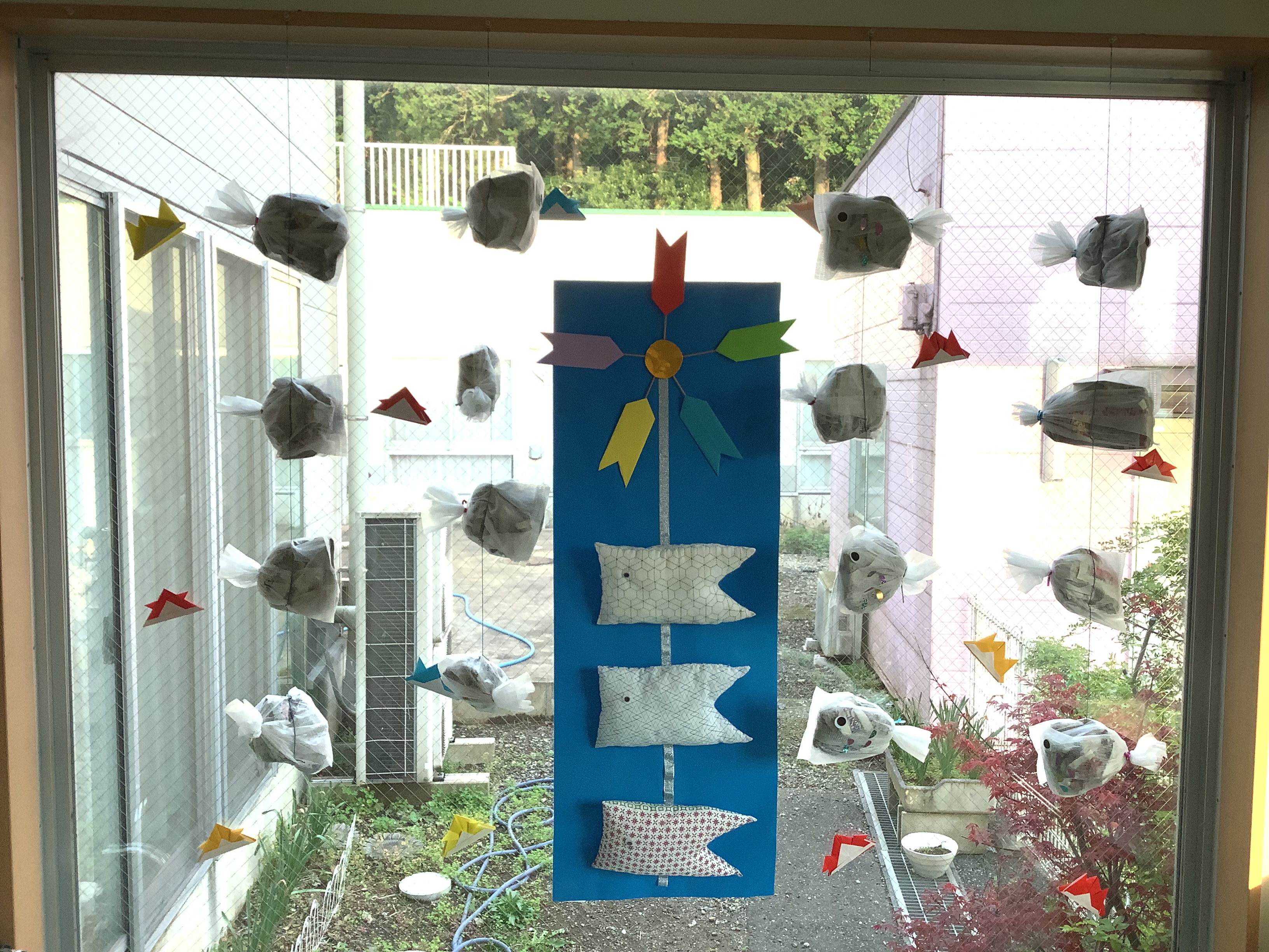 5月の壁紙制作です。